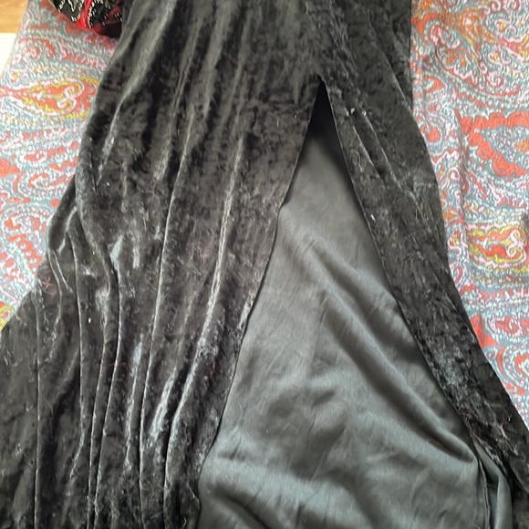 Vampire or Medieval Velvet Dress with Hood and Beading One Size - Picture 6 of 6